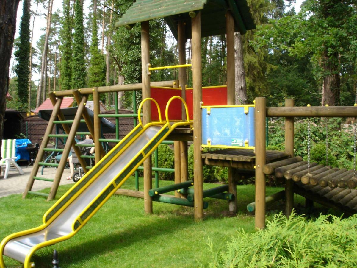 Goscinny Dworek ポビエロボ エクステリア 写真